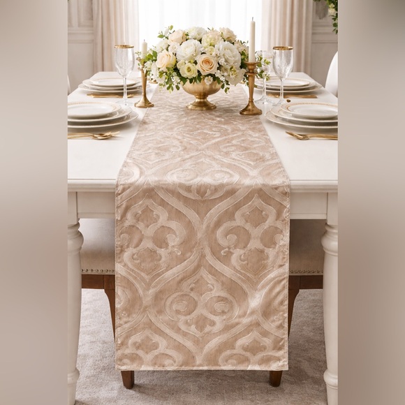 Williams Sonoma Other - Williams Sonoma Beige Patterned Table Runner